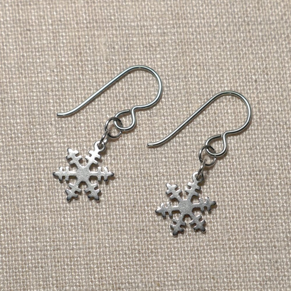 Hand Crafted Handmade Earrings Stainless Steel Snowflake Earrings